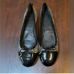 Tory Burch Verbena Tribal Snake Flats, Black/gray, Patent leather Women’s 9.5